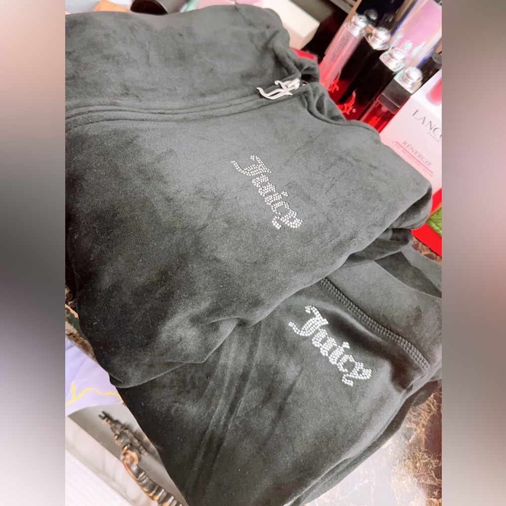 New M Juicy Couture Black Velour Set